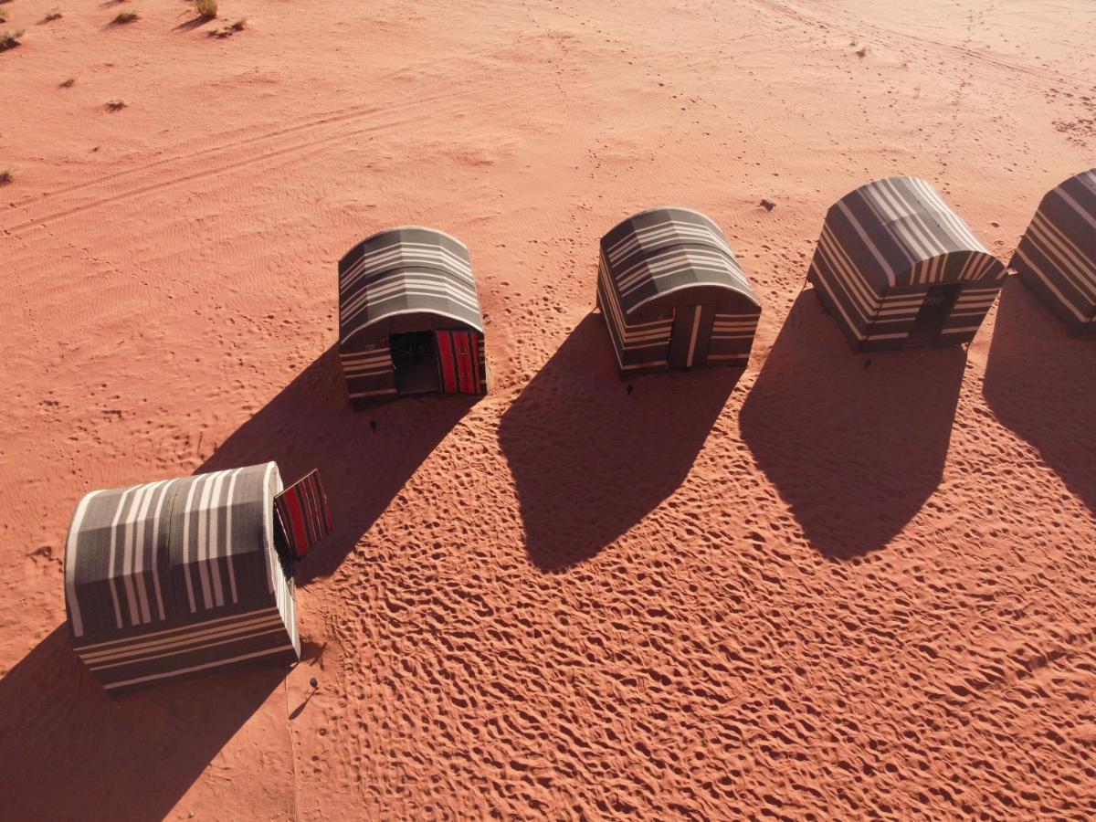 Wadi Rum Meteorite Camp Exterior foto