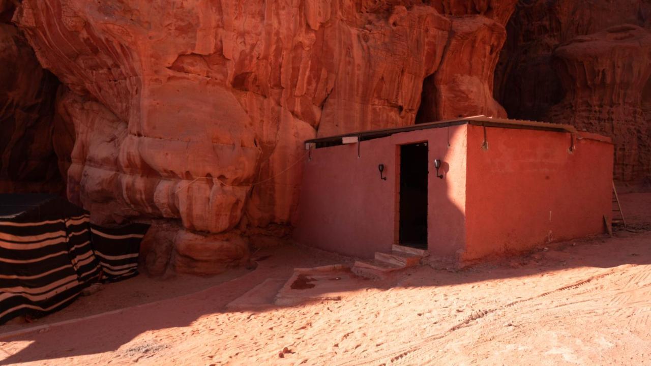 Wadi Rum Meteorite Camp Exterior foto