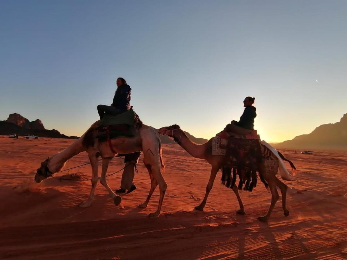 Wadi Rum Meteorite Camp Exterior foto